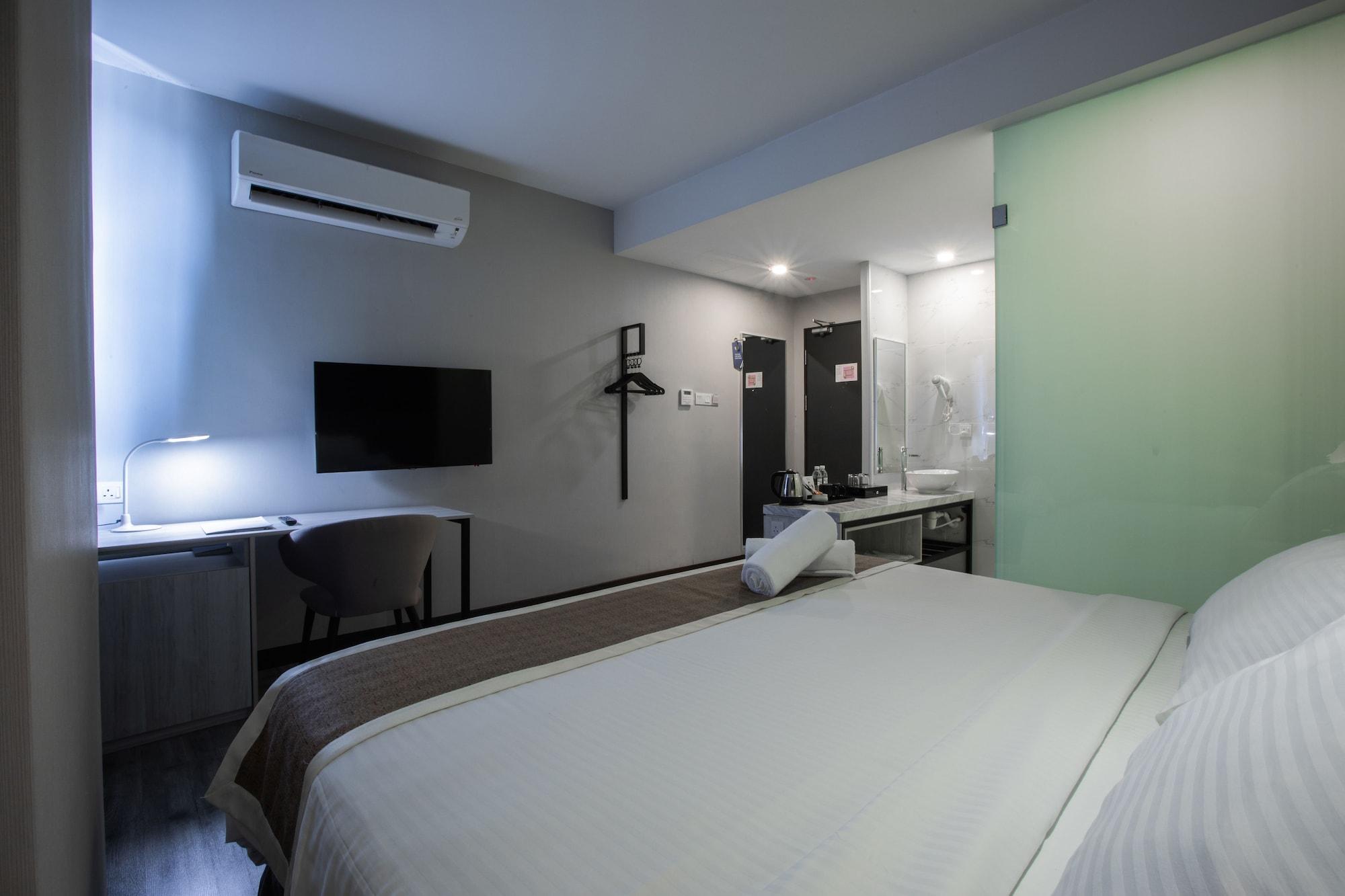 The Leverage Business Hotel Джохор Бахру Екстериор снимка