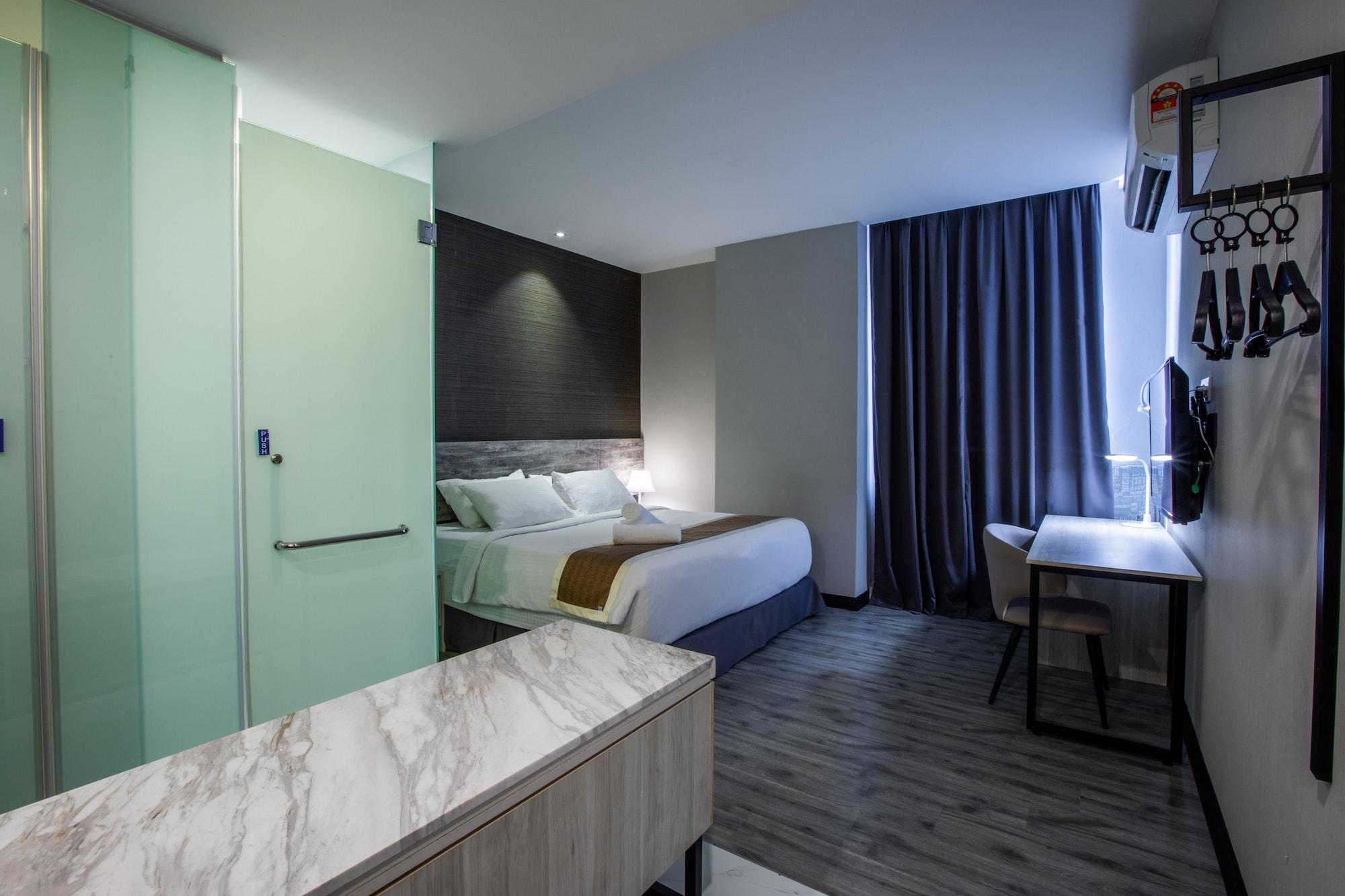 The Leverage Business Hotel Джохор Бахру Екстериор снимка