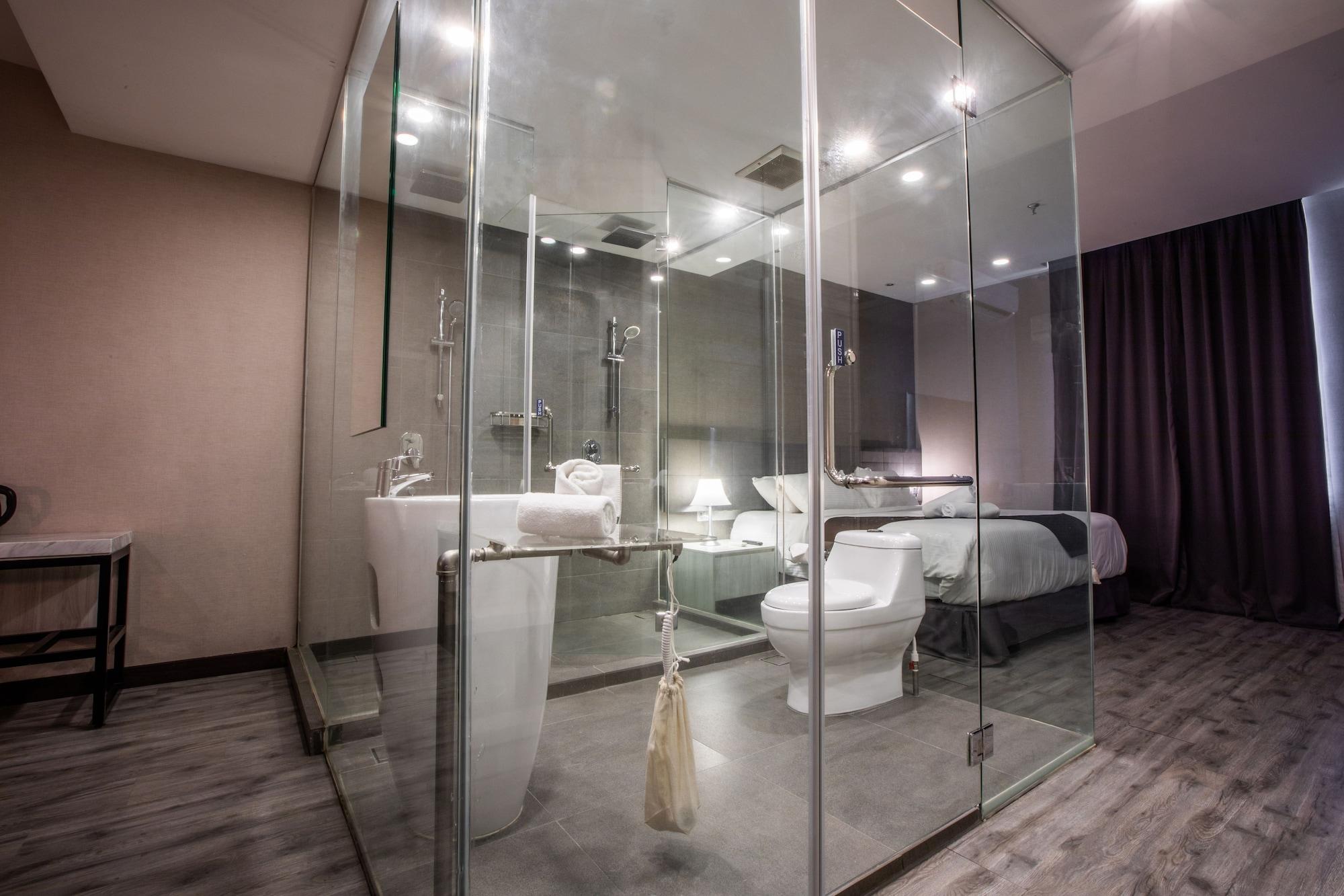 The Leverage Business Hotel Джохор Бахру Екстериор снимка