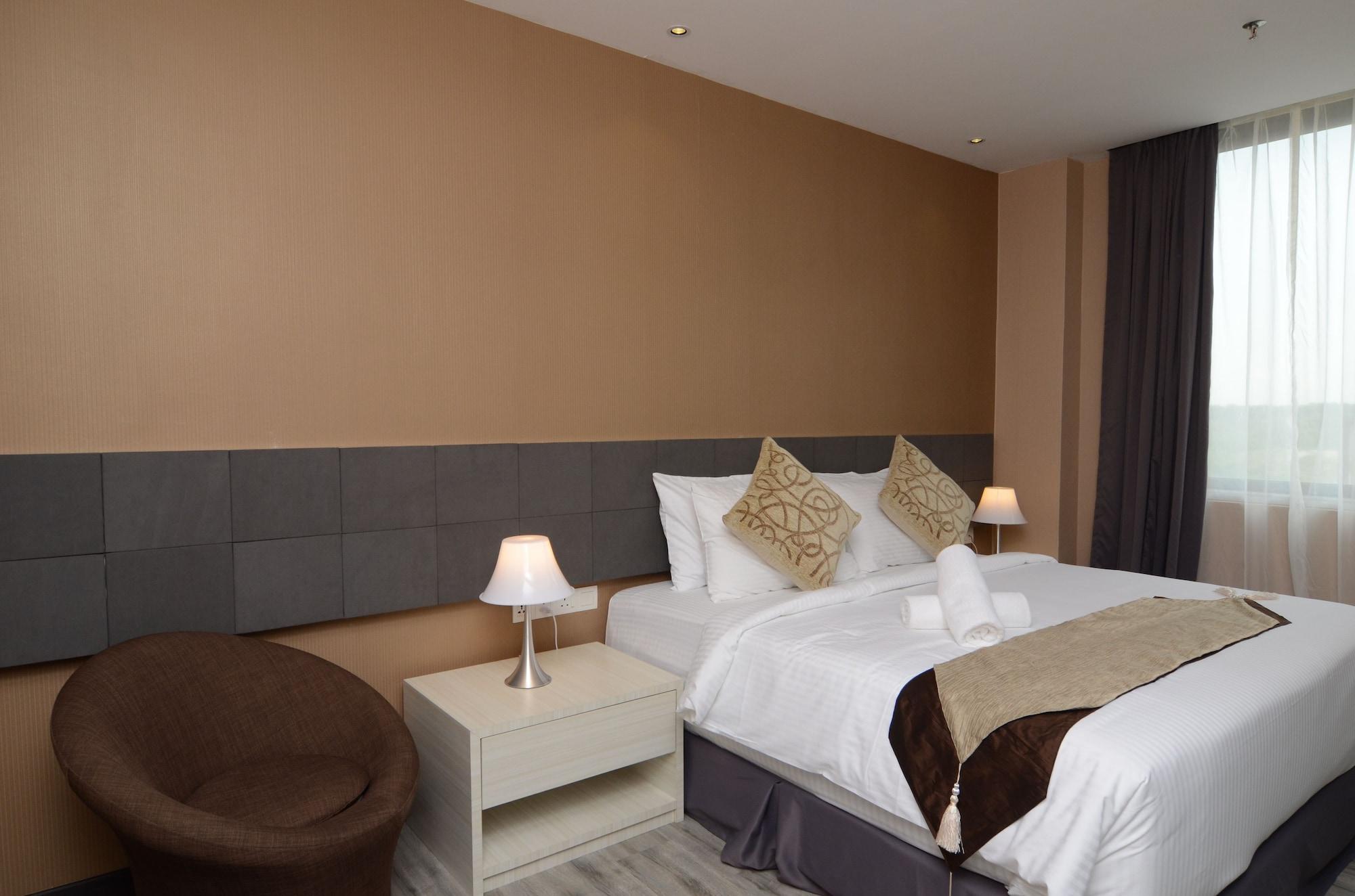 The Leverage Business Hotel Джохор Бахру Екстериор снимка