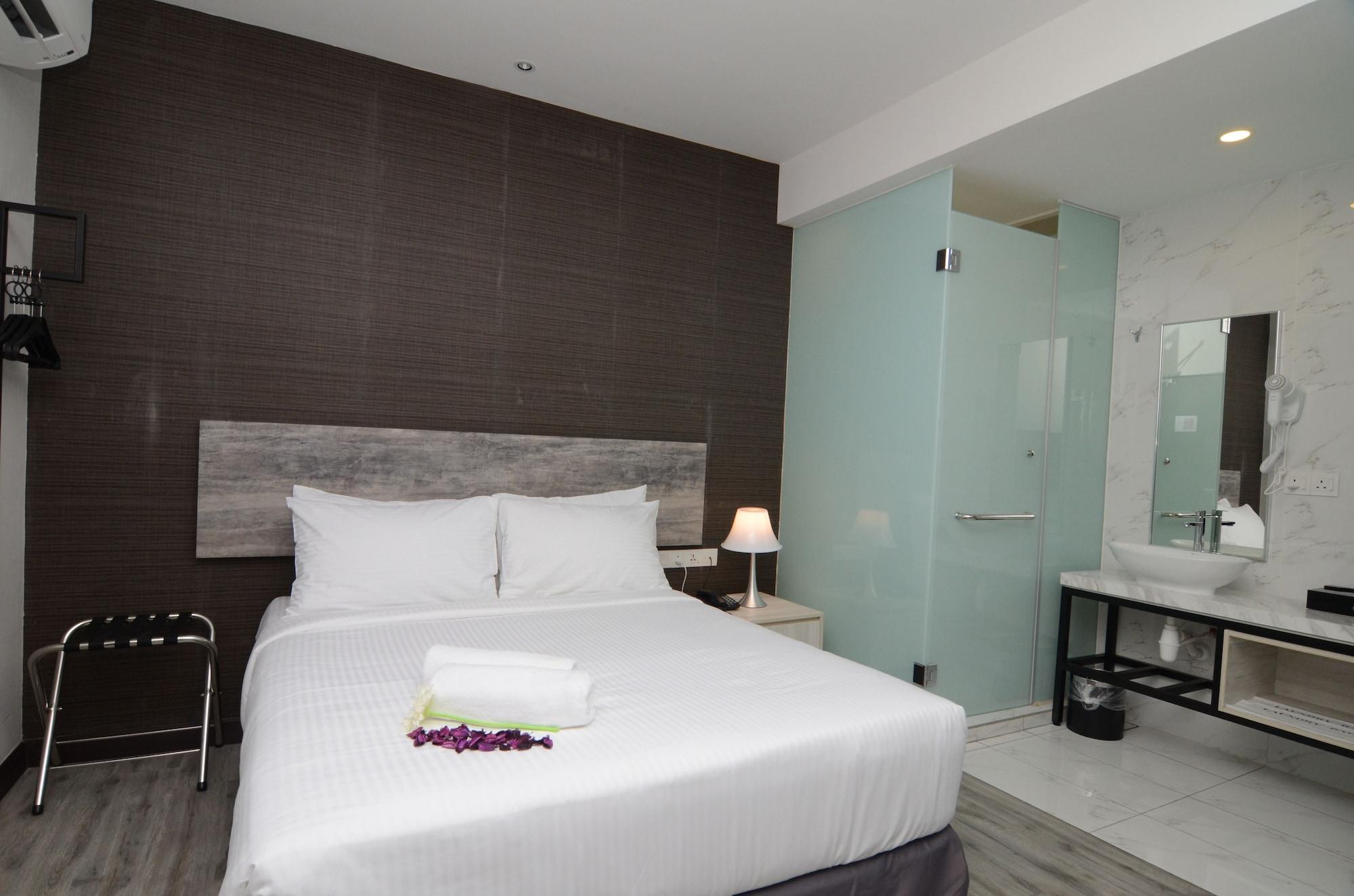 The Leverage Business Hotel Джохор Бахру Екстериор снимка