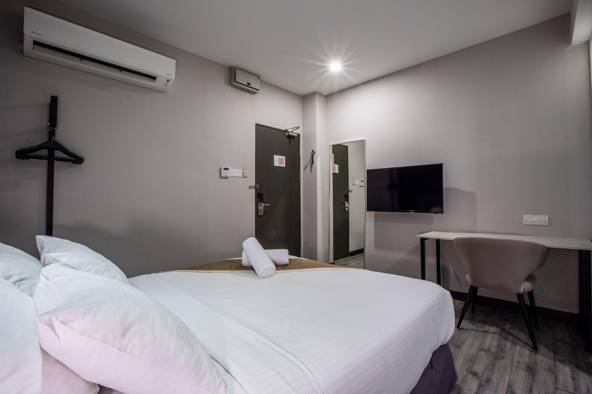 The Leverage Business Hotel Джохор Бахру Екстериор снимка