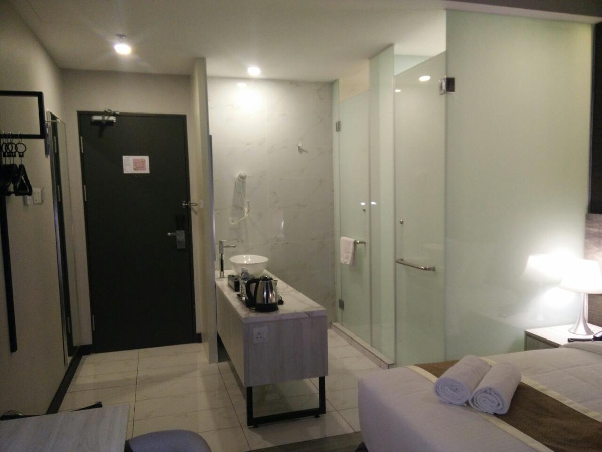 The Leverage Business Hotel Джохор Бахру Стая снимка