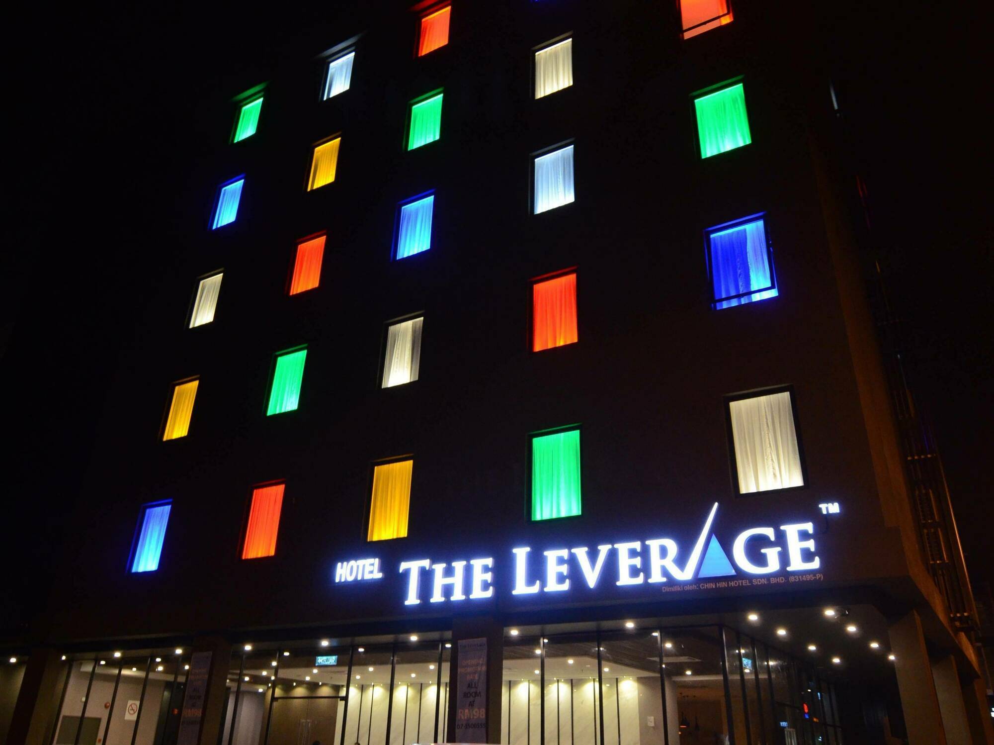 The Leverage Business Hotel Джохор Бахру Екстериор снимка