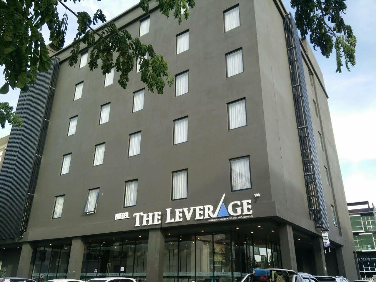 The Leverage Business Hotel Джохор Бахру Екстериор снимка